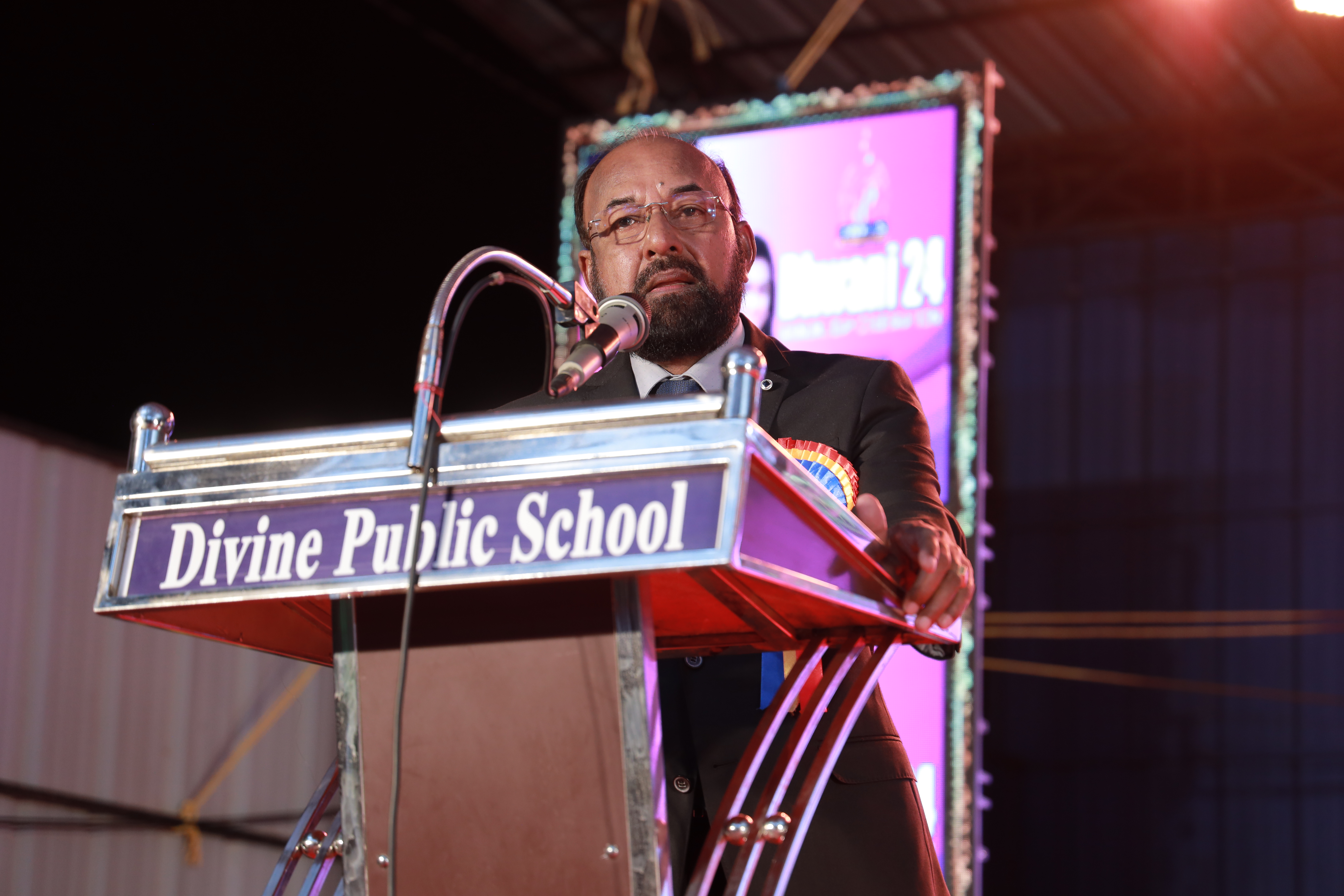 Principal Image